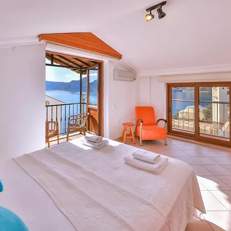 Kuluhana & Aparthotel 3*