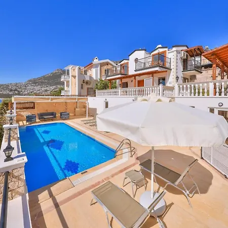 Kuluhana & Aparthotel 3*