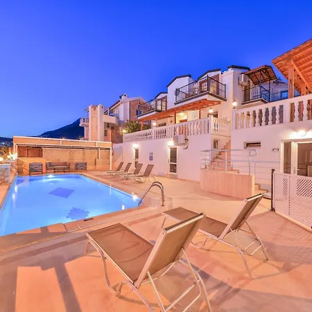 Aparthotel Kuluhana & 3*