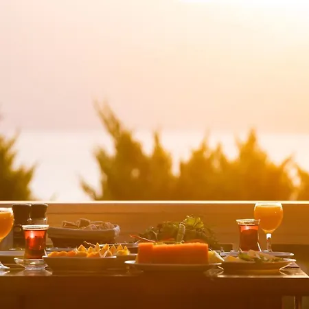 Kuluhana & Kalkan 3*