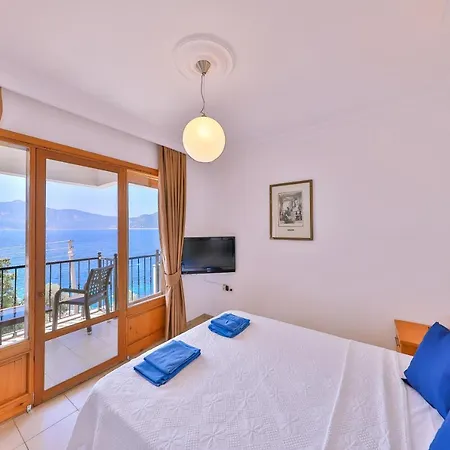 Aparthotel Kuluhana & Kalkan 3*