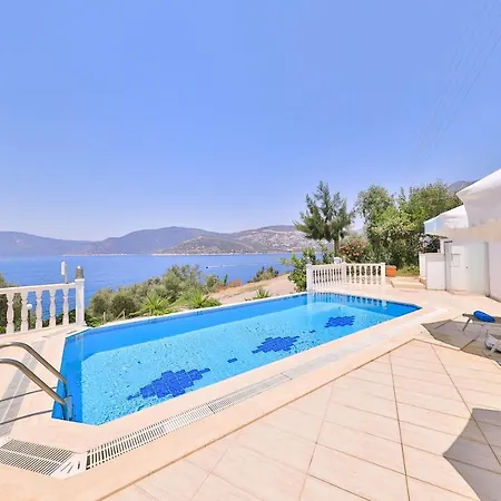 Aparthotel Kuluhana & Kalkan 3*