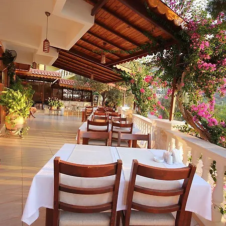 Aparthotel Kuluhana & Kalkan 3*