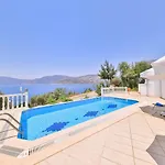 Aparthotel Kuluhana & 3*