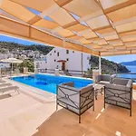 Kuluhana & Aparthotel