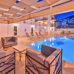 Aparthotel Kuluhana & 3*