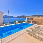 Kuluhana & 3* Kalkan