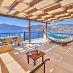 Aparthotel Kuluhana & 3*