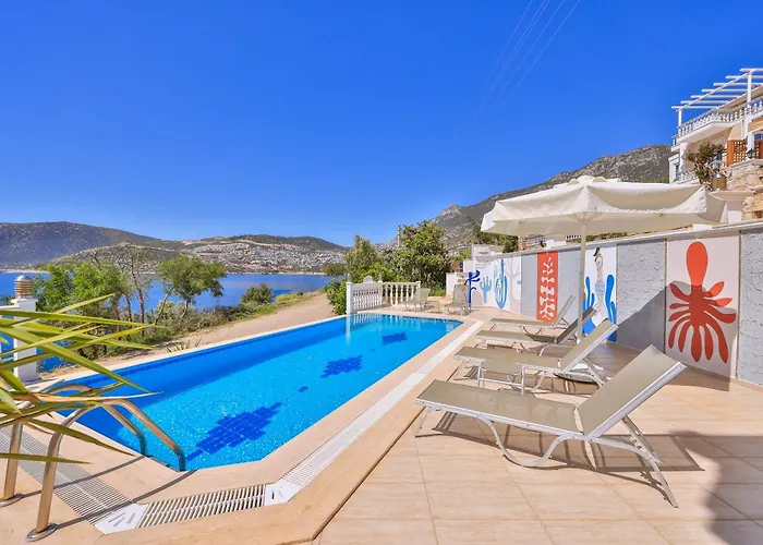 Kuluhana & Aparthotel 3*